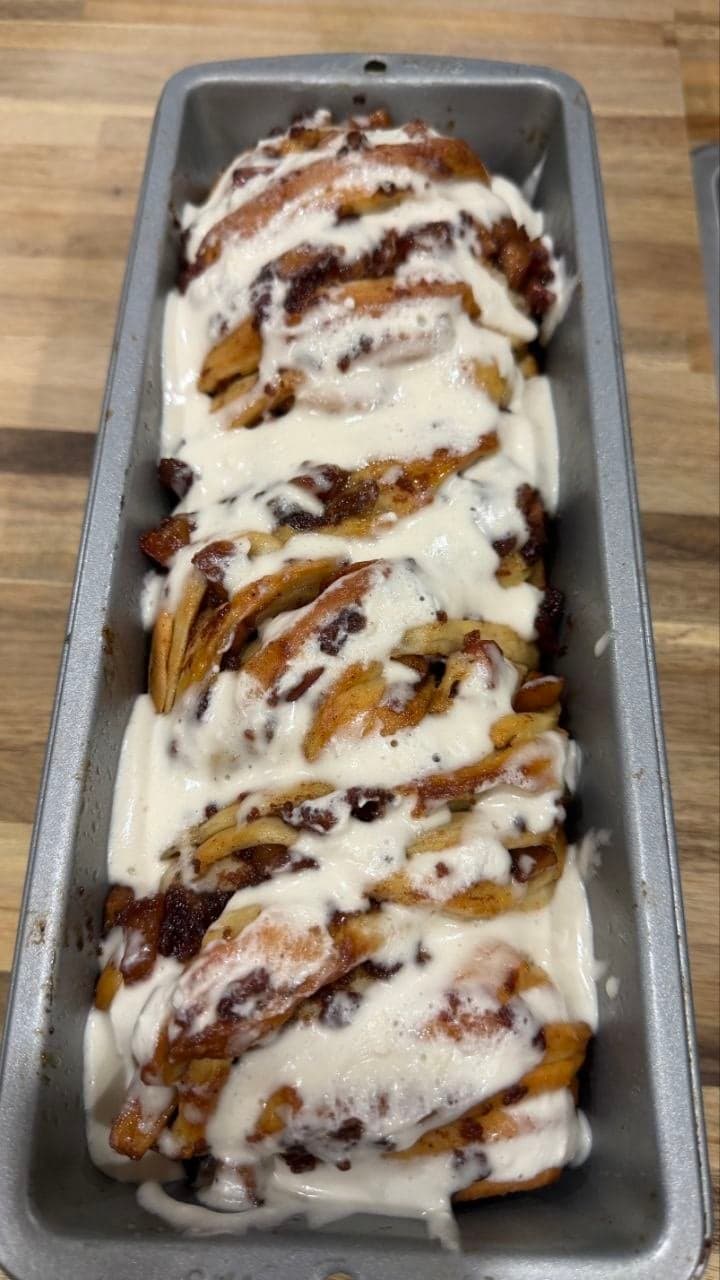Glazed Apple-Cinnamon Pull-Apart Bread